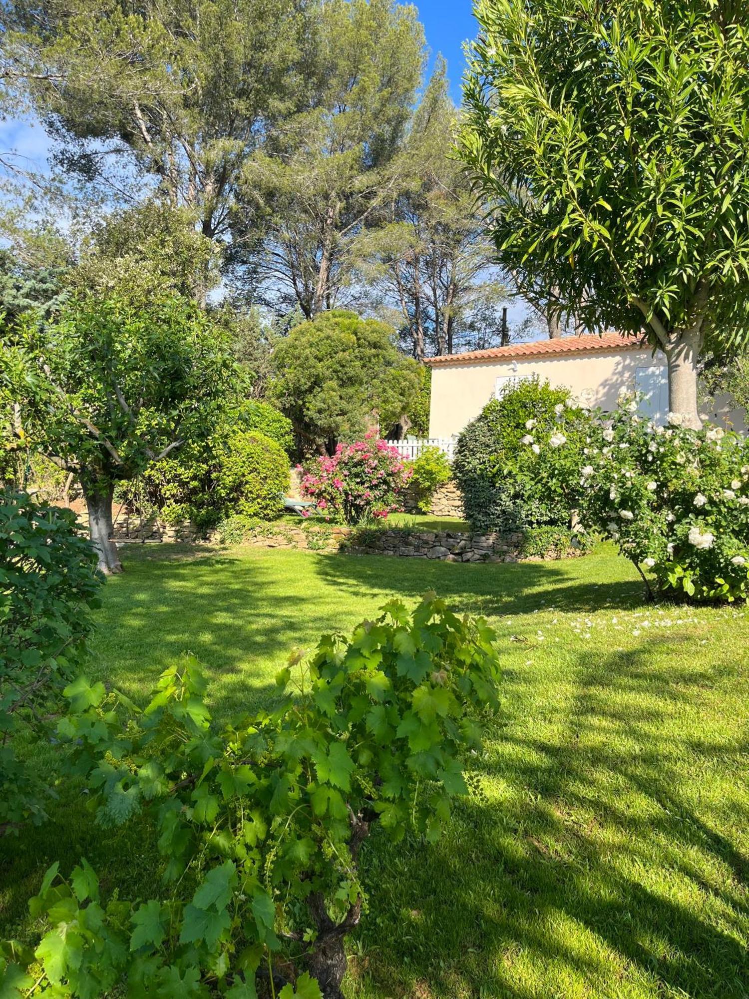 Le Clos Serein Le Beausset Buitenkant foto